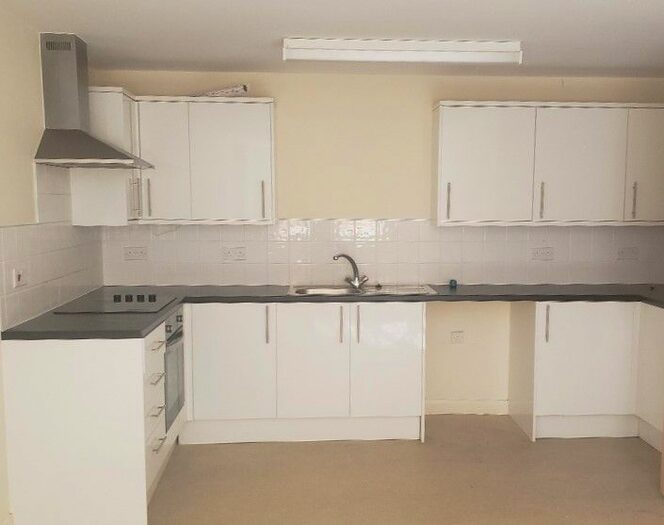 2 Bedroom Flat To Rent In Townhill Farm District Centre, Wessex Road, West End, Southampton, SO18