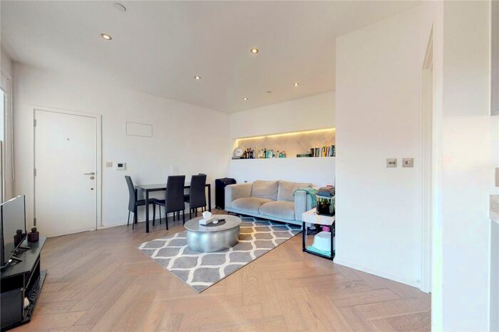 2 Bedroom Apartment To Rent In Chilton Street, London, E2
