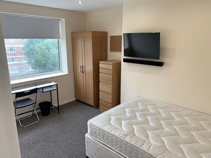 3 Bedroom Semi Detached House To Rent In Minster Court, Liverpool, L7