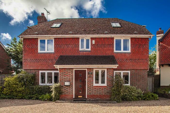 5 Bedroom Detached House For Sale In Cobbetts, North Moreton, OX11