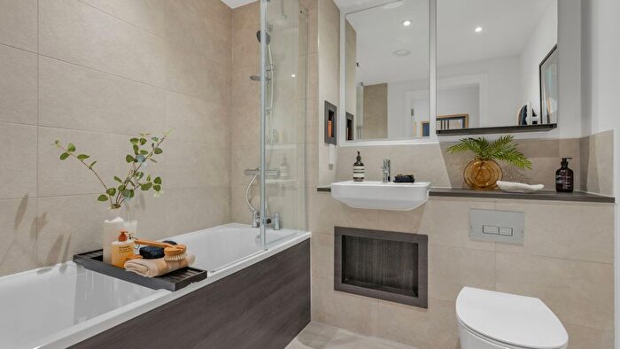Studio For Sale In West Parkside, North Greenwich, North Greenwich, SE10