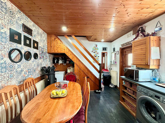 2 Bedroom End Of Terrace House For Sale In Lutwidge Avenue, Preston, PR1