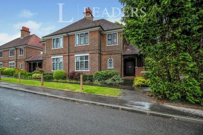 1 Bedroom Maisonette To Rent In Southend Road, BR3