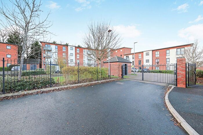 2 Bedroom Flat For Sale In Donington Grove, Oxley, Wolverhampton, WV10