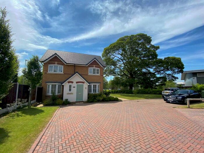 3 Bedroom Semi-Detached House To Rent In Edgell Close, Macclesfield, SK10