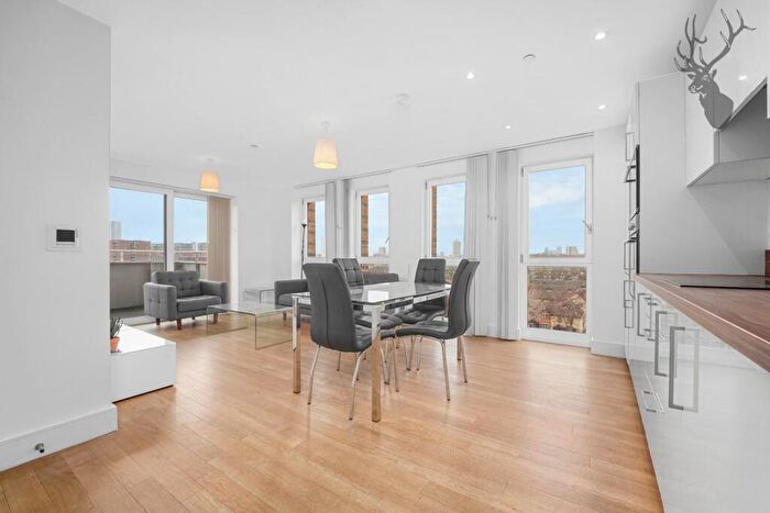 3 Bedroom Flat For Sale In St Andrews Development, Bow, E3