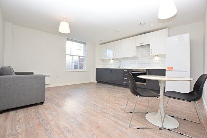 2 Bedroom Flat To Rent In Green Lane, Sheffield, S3