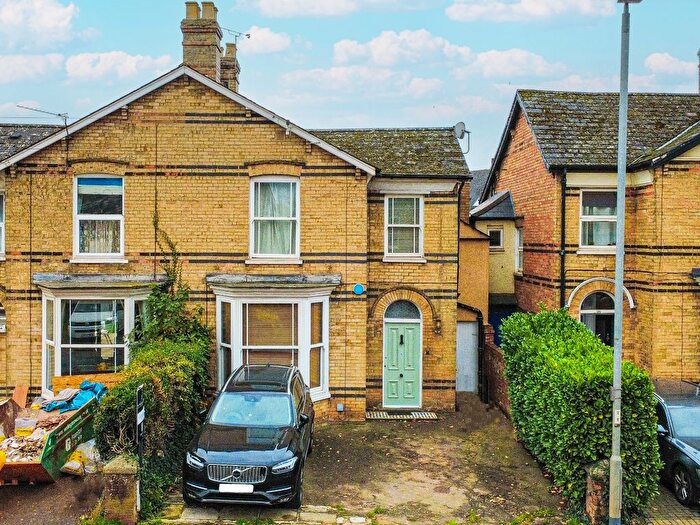 3 Bedroom Semi Detached House For Sale In Greenway Road, Taunton, Somerset - No Chain!, TA2