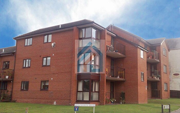 2 Bedroom Flat To Rent In Bedroom Flat On Wentworth Drive, Broadstone, BH18