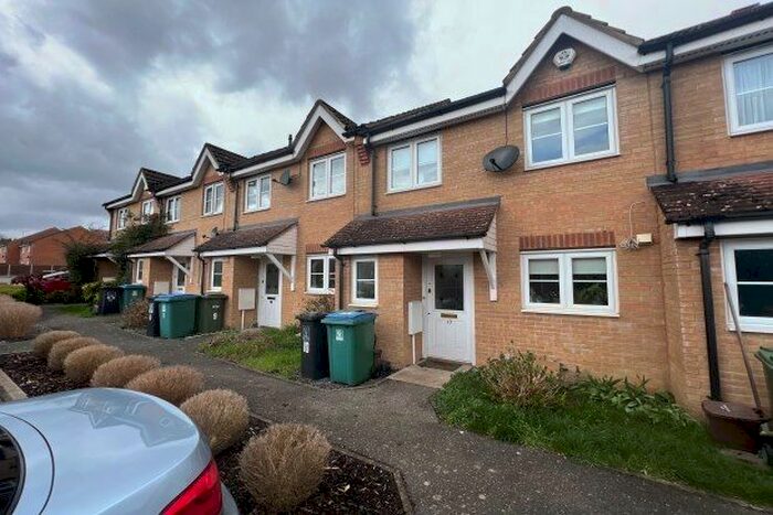 3 Bedroom Property To Rent In Derwent Close, Watford, WD25