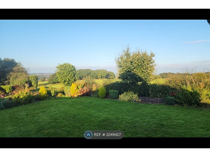 3 Bedroom Bungalow To Rent In Woodside Drive, Stoke-On-Trent, ST3