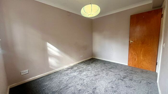1 Bedroom Flat To Rent In Dukes Avenue, New Malden, KT3