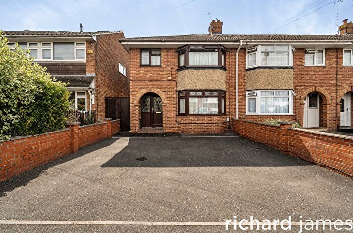 3 Bedroom End Terrace House For Sale In Morris Street, Rodbourne, Swindon, SN2