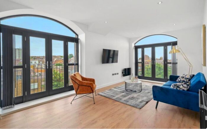 2 Bedroom Flat To Rent In Queensbridge, Ramsgate, CT11