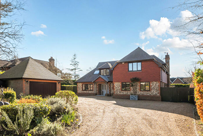 5 Bedroom Detached House For Sale In Norrels Drive, East Horsley, KT24