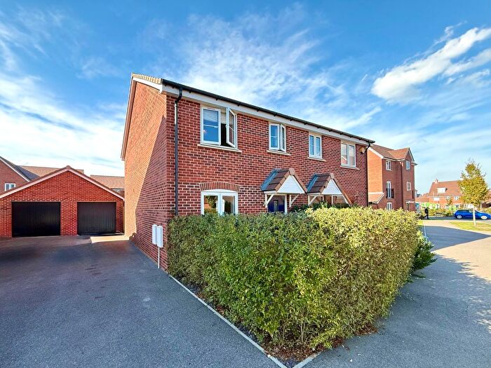 3 Bedroom Semi Detached House To Rent In Coleman Way, Maidstone, ME17