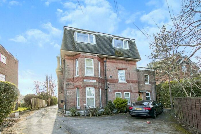 1 Bedroom Flat To Rent In Wellington Road, Bournemouth, BH8