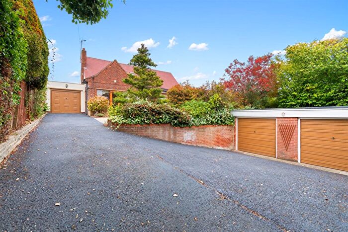 4 Bedroom Detached Bungalow For Sale In Coniscliffe Road, Hartlepool, TS26