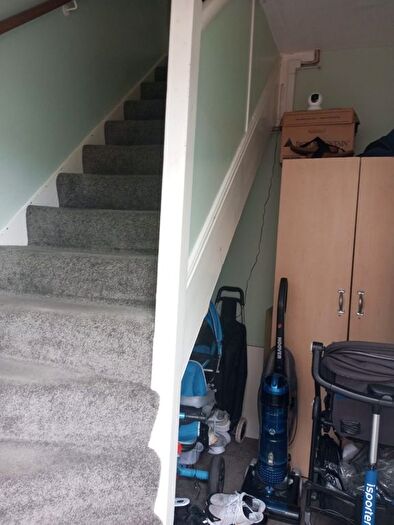 2 Bedroom Flat To Rent In Gaysham Avenue, Gants Hill, Ilford, Ig6