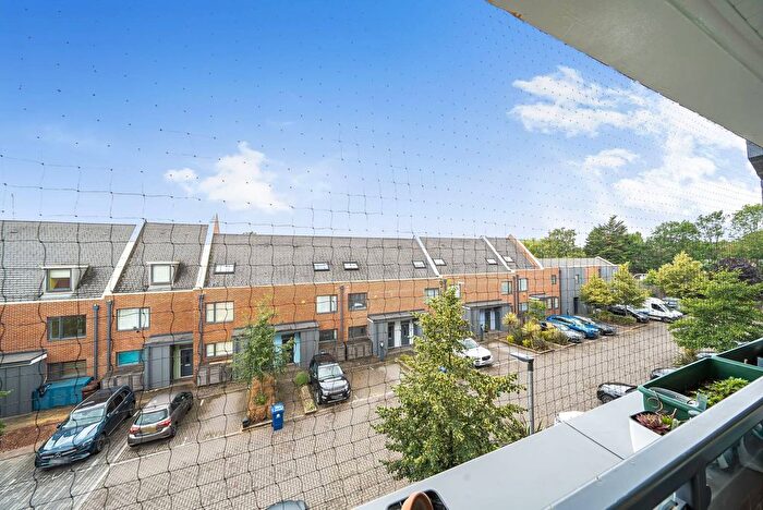 2 Bedroom Flat For Sale In Artisan Place, Harrow Weald, Harrow, HA3