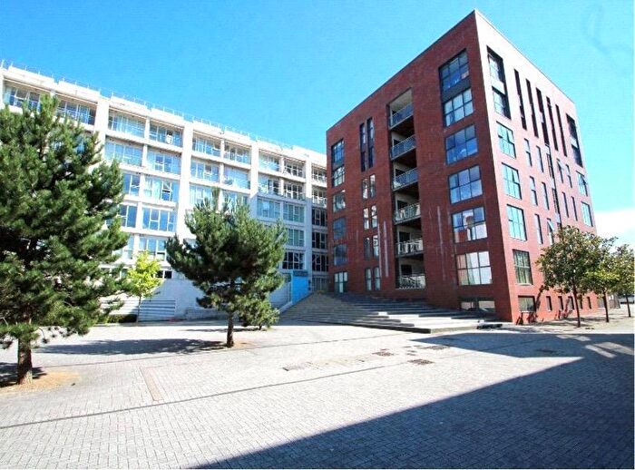 1 Bedroom Flat To Rent In Skypark Road, Bedminster, Bristol, BS3