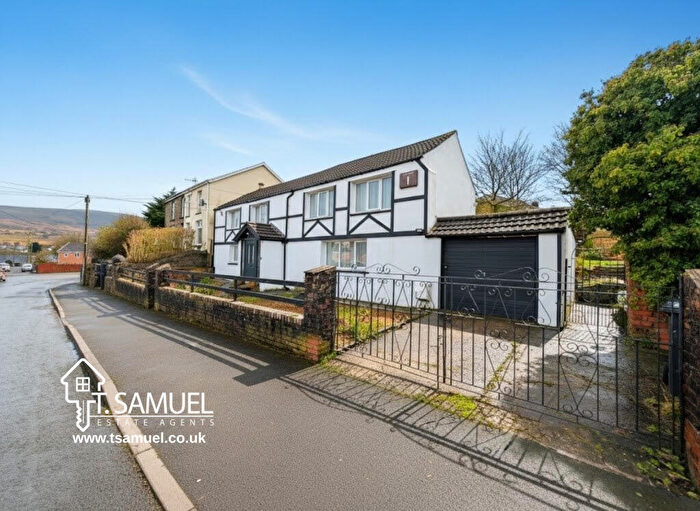 4 Bedroom Cottage For Sale In Platform One, Station Road, Hirwaun, Aberdare, CF44