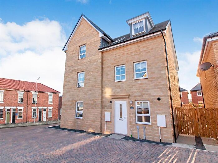 3 Bedroom Town House To Rent In Dandelion, Cramlington, Newcastle Upon Tyne, NE23