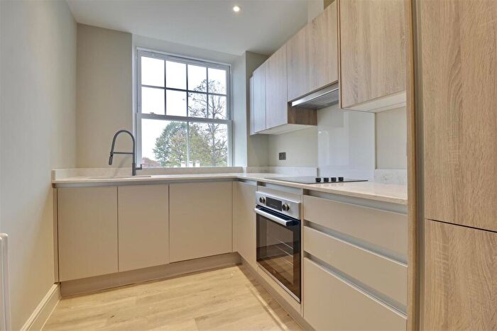 2 Bedroom Flat For Sale In Jasmine Place, St Johns Square, PO5