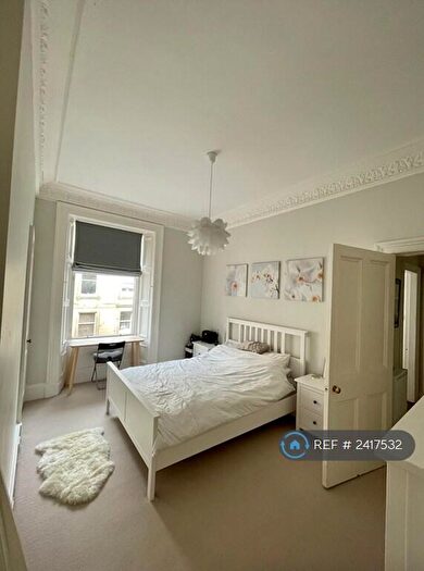 2 Bedroom Flat To Rent In Steel's Place, Edinburgh, EH10