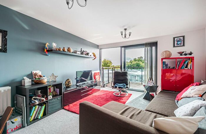 1 Bedroom Apartment To Rent In Hotspur Street, SE11