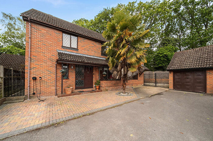 4 Bedroom Detached House For Sale In Sycamore Rise, Bracknell, Berkshire, RG12
