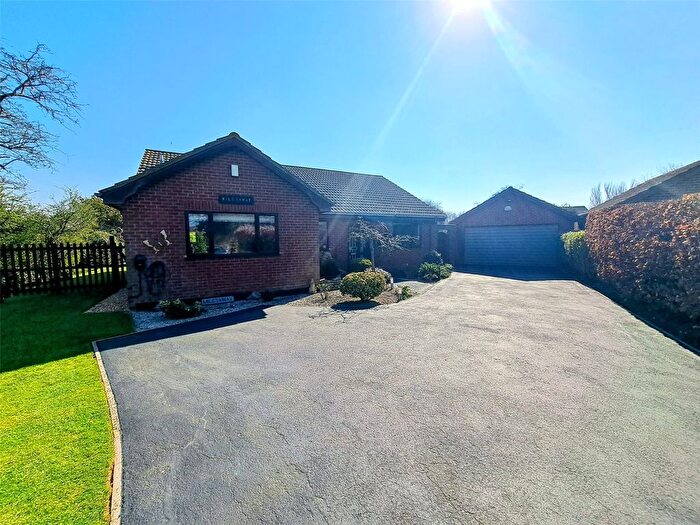 3 Bedroom Bungalow For Sale In Steart Drive, Burnham-On-Sea, Somerset, TA8