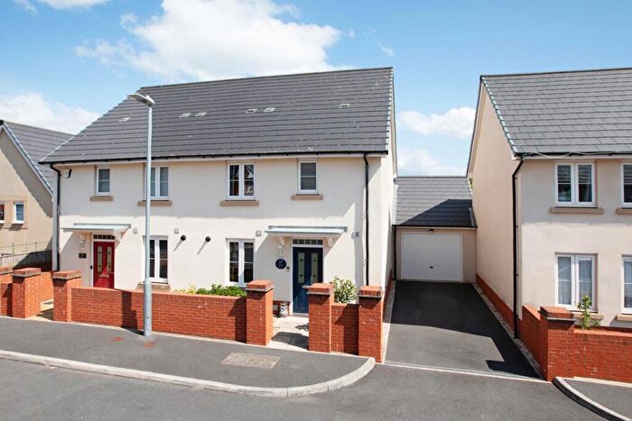 3 Bedroom Semi-Detached House For Sale In Clover Drive, Dawlish, EX7