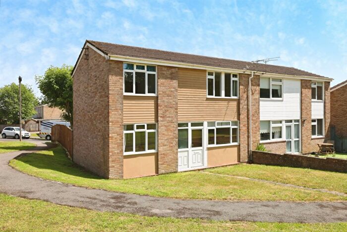3 Bedroom Semi-Detached House For Sale In Woodland Way, Devizes, SN10