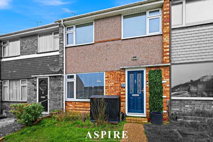 3 Bedroom Terraced House For Sale In Seamore Walk, Benfleet, SS7