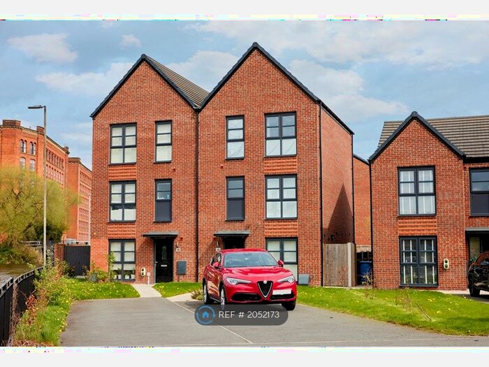 4 Bedroom Semi-Detached House To Rent In Bourdon Street, Manchester, M40