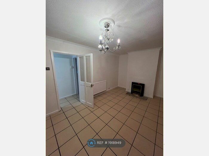 2 Bedroom End Of Terrace House To Rent In Bolton Walk St, Liverpool, L32