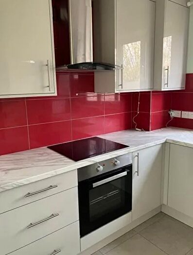 Studio To Rent In London Road, Mitcham, CR4