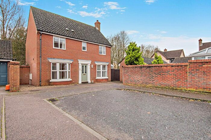 5 Bedroom Detached House For Sale In Crabapple Close, Wymondham, NR18