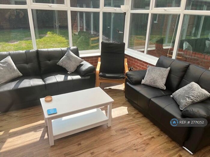 5 Bedroom Detached House To Rent In Brent Close, Newcastle-Under-Lyme, ST5