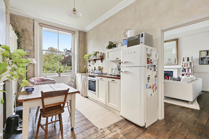 2 Bedroom Apartment To Rent In Highbury New Park, London, N5