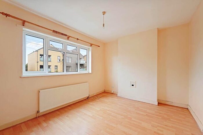 3 Bedroom Terraced House For Sale In South Birkbeck Road, London, E11