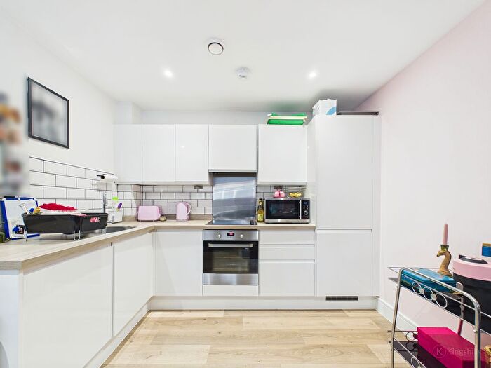 1 Bedroom Flat To Rent In Castle House, Desborough Road, High Wycombe, HP11