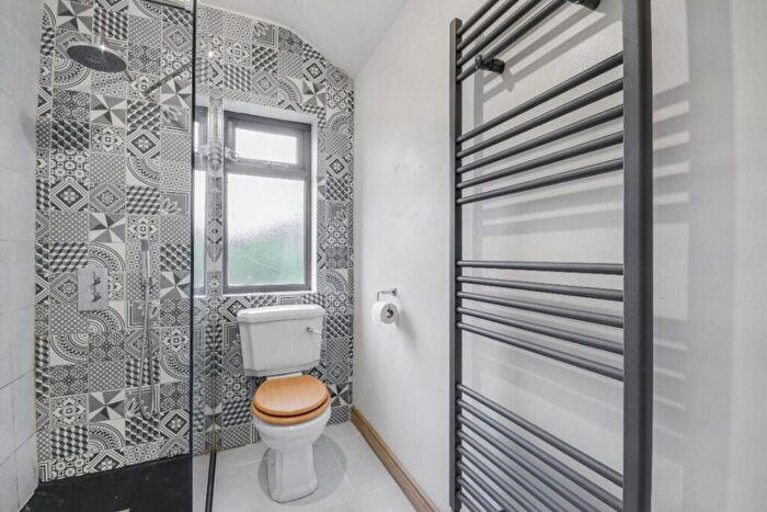 2 Bedroom Semi-Detached House For Sale In Abbey Road, Beeston, NG9