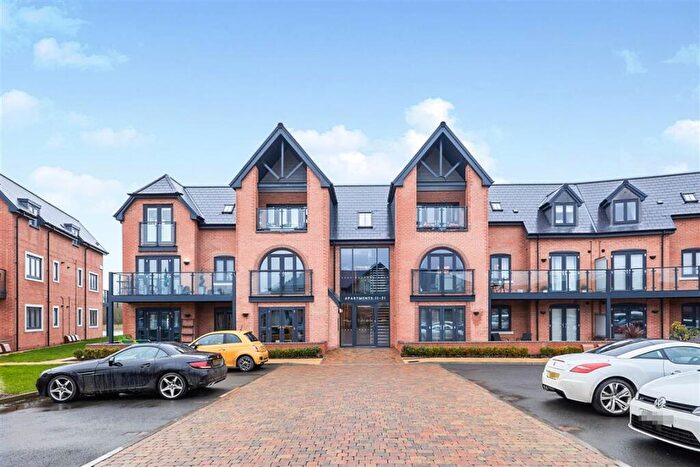 2 Bedroom Flat To Rent In Lakeside, Barton Turn, Barton Under Needwood, Burton-On-Trent, DE13
