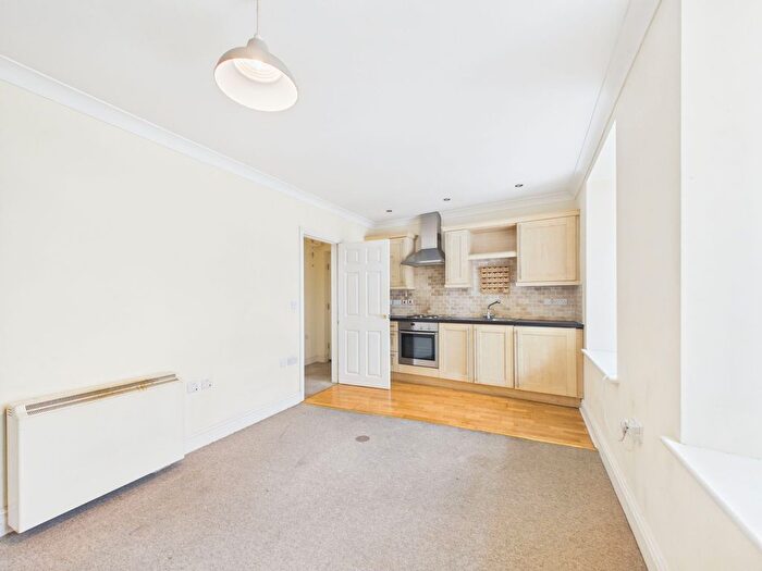 1 Bedroom Flat To Rent In High Street, Haverfordwest, SA61