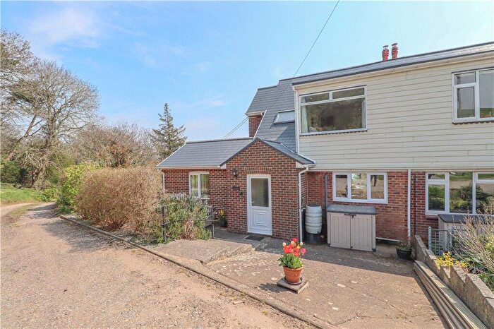 4 Bedroom Semi-Detached House To Rent In The Highway, Luccombe, PO37