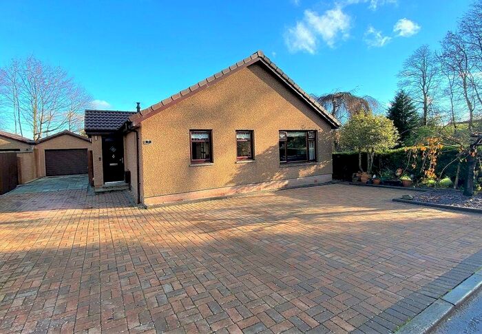 3 Bedroom Bungalow To Rent In Abbots Wynd, Keltybridge, KY4