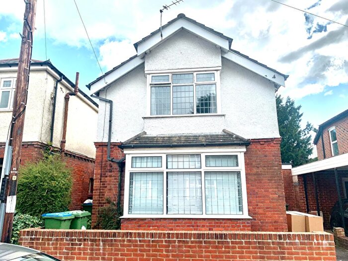 3 Bedroom Link Detached House To Rent In Upper Shirley, Southampton, SO16