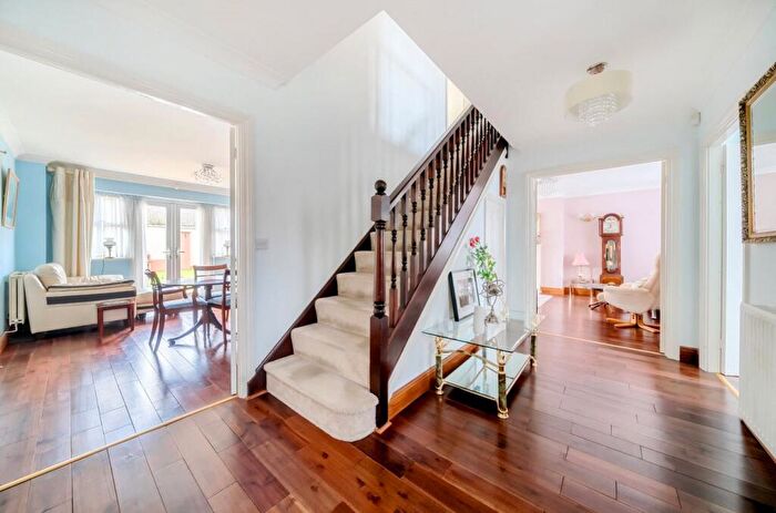 4 Bedroom Detached House For Sale In Old Rydon Ley, Exeter, EX2